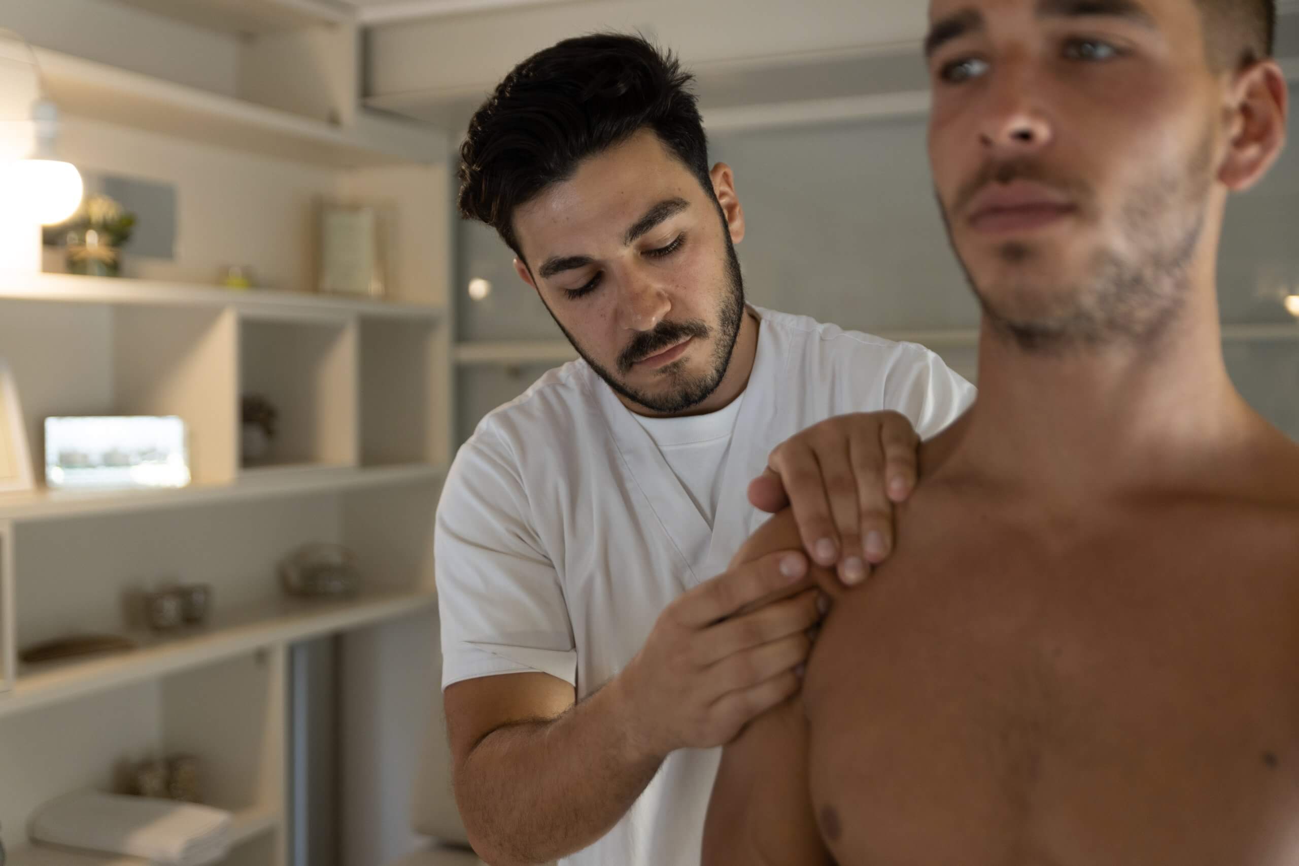 Le massage deep tissue : le guide complet